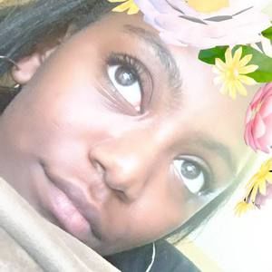 Meet your Posher, Chloe